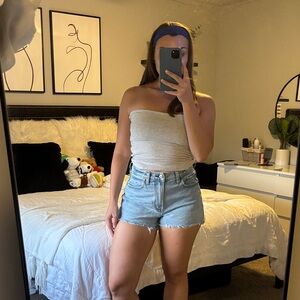 Abercrombie & Fitch 90s High Rise Relaxed Cutoff Shorts!